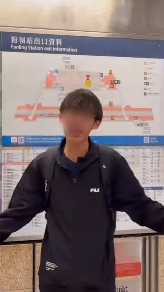 男學生的母親近日就在社交平台,公開一段兒子在粉嶺月台向大眾解釋的影片