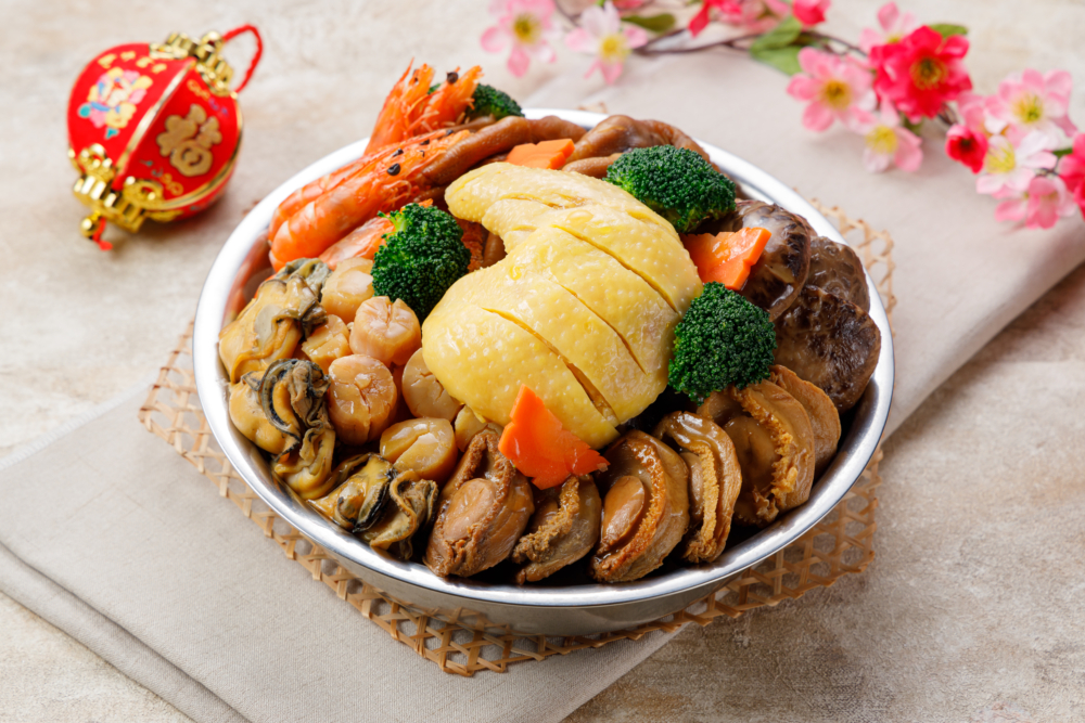 城景國際樂雅軒珍寶盆菜。