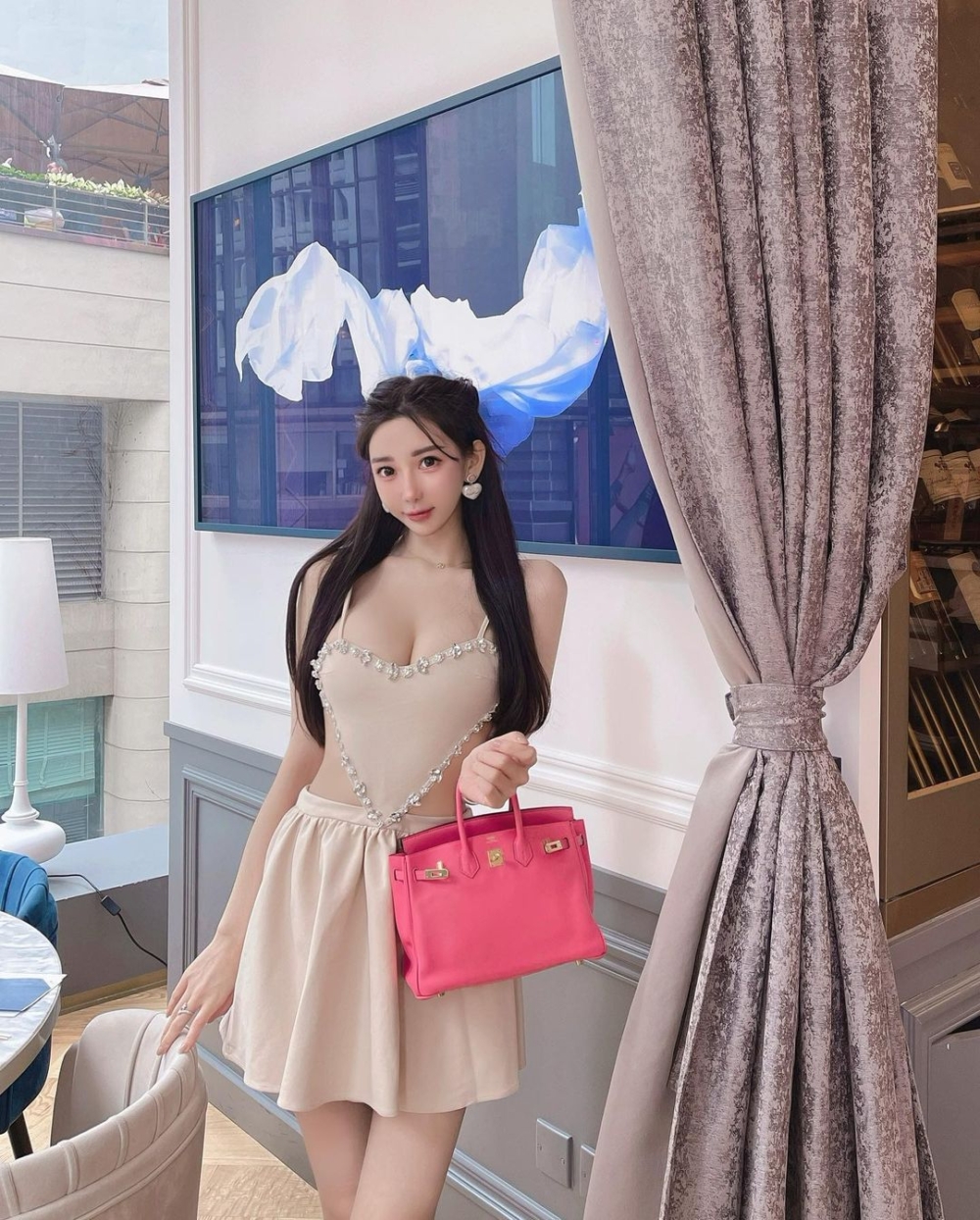 Cammi表示更喜歡自己工作多過幫別人打工。