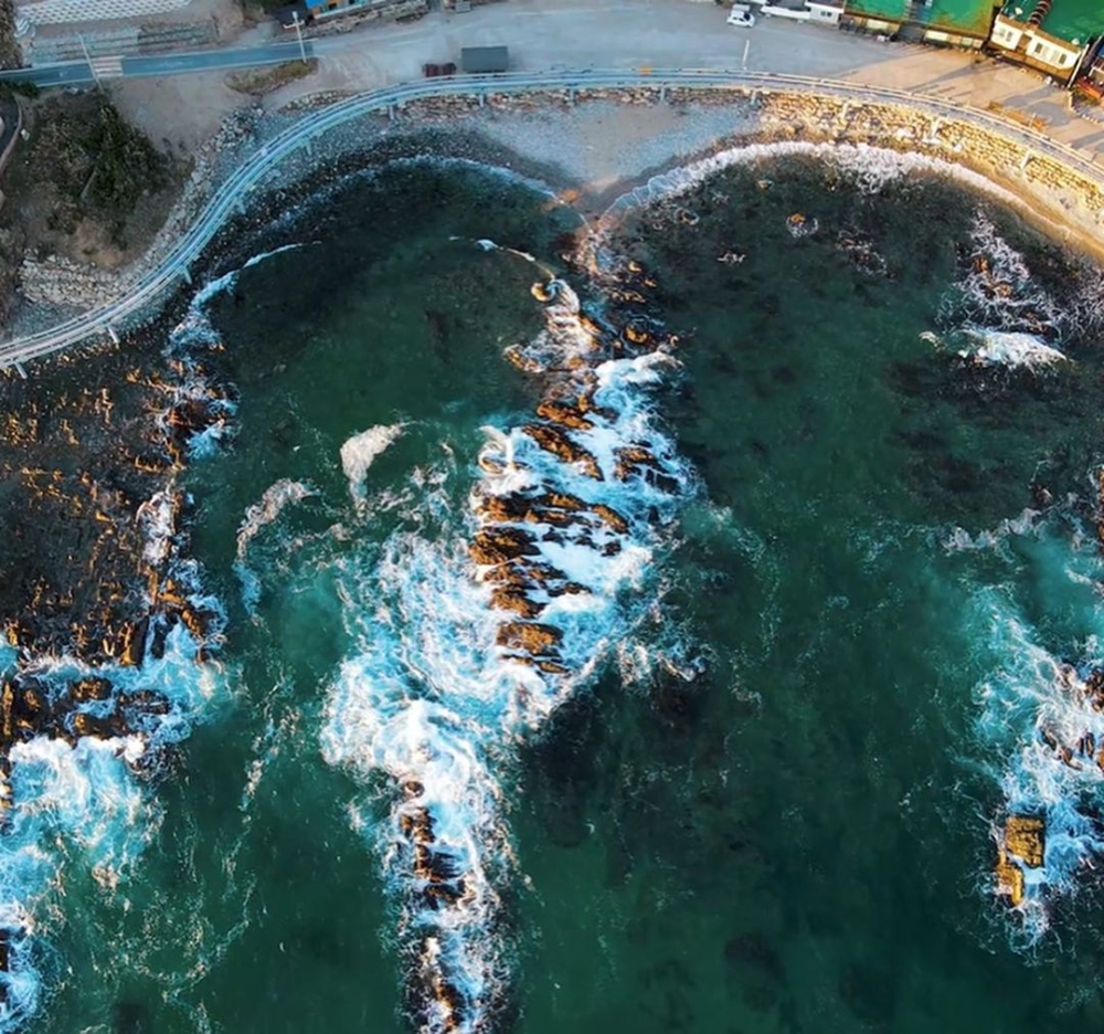 乘搭竹邊海岸Skyrail之餘，一定要打卡埋心形沙灘！