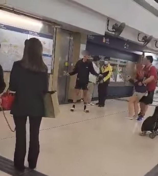 母親指對方一定要男學生講對唔住先肯算數