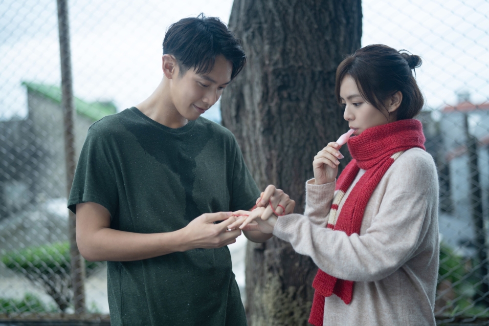 想加持桃花運及好人緣，可以去拜月老、綁姻緣繩！