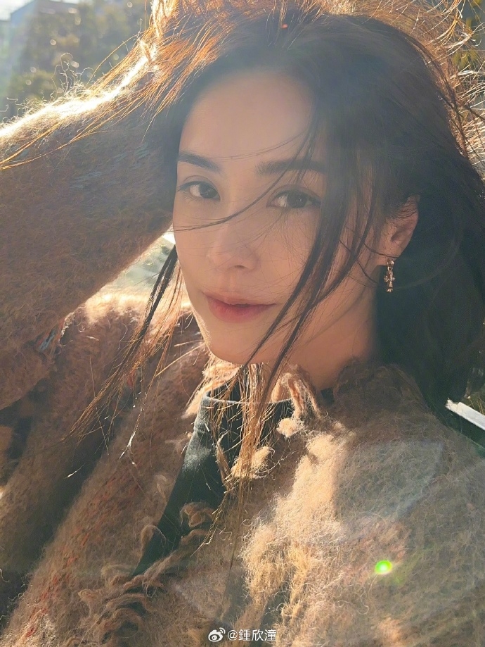 近年阿嬌修身成功，顏值亦重回巔峰時期