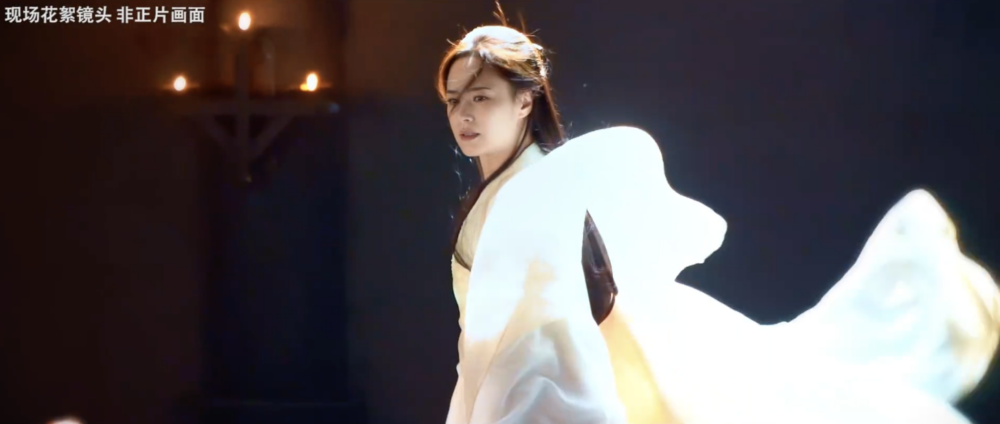 小說中阿嬌的角色是女妖，與人類生下男主角後被拋棄。她在劇中的古裝造型仙氣十足