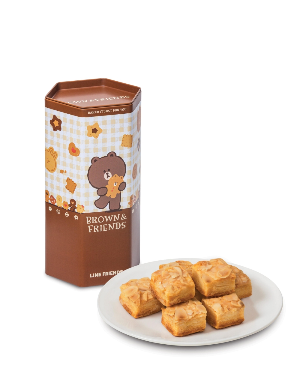 LINE FRIENDS與美心禮盒 一口杏仁酥。