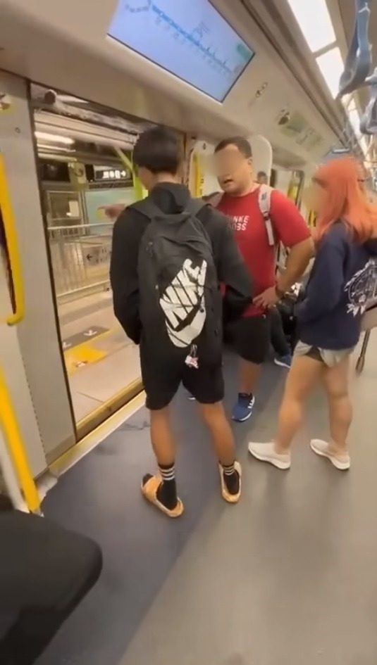 港女甚至聯同男友用粗口圍罵男學生