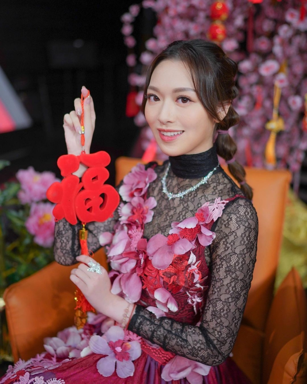 屬狗藝人代表:湯盈盈。