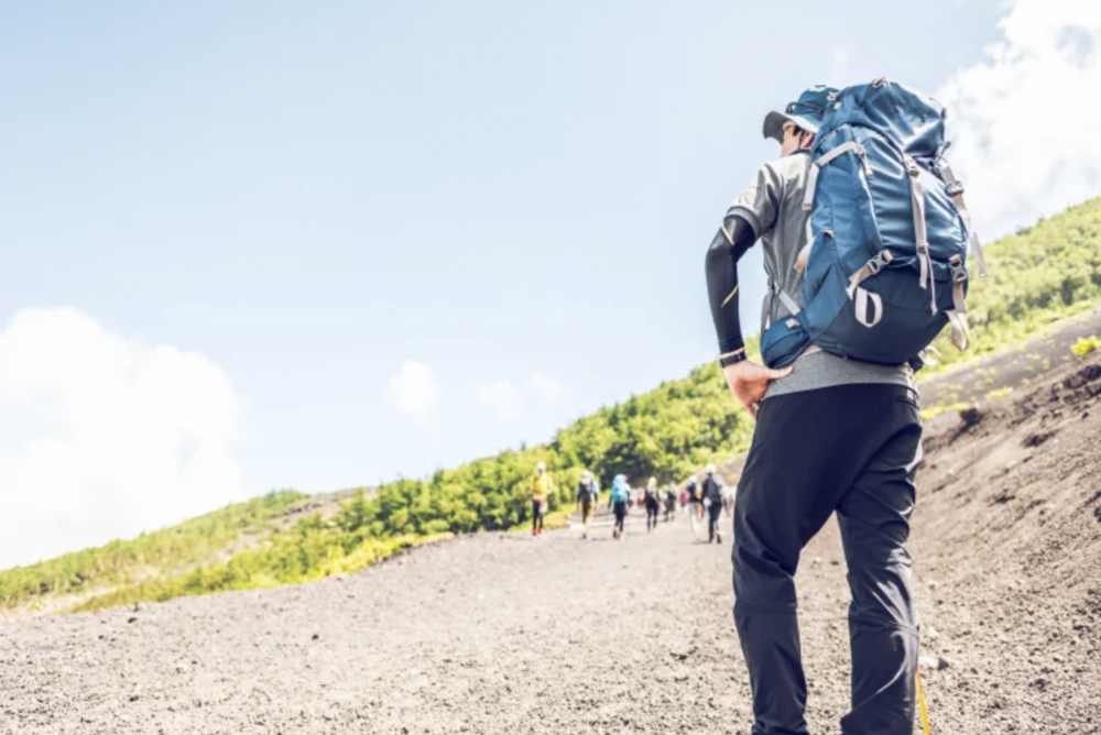 山梨縣計劃在夏季開始對登山者徵收通行費,每人2000日圓