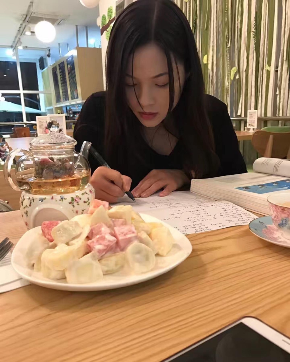 李龍基未婚妻王青霞(Chris)最近被控逾期居留等6項罪名