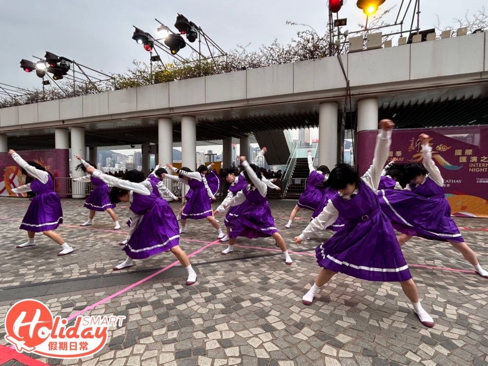 今年香港旅遊發展局舉辦的新春花車巡遊匯演，邀請了女團Avantgardey參加表演！