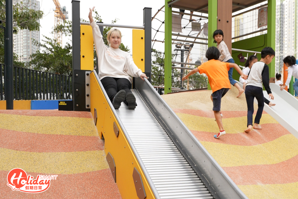 滾輪滑梯由於衝力更加強勁，比起普通滑梯更有快感。