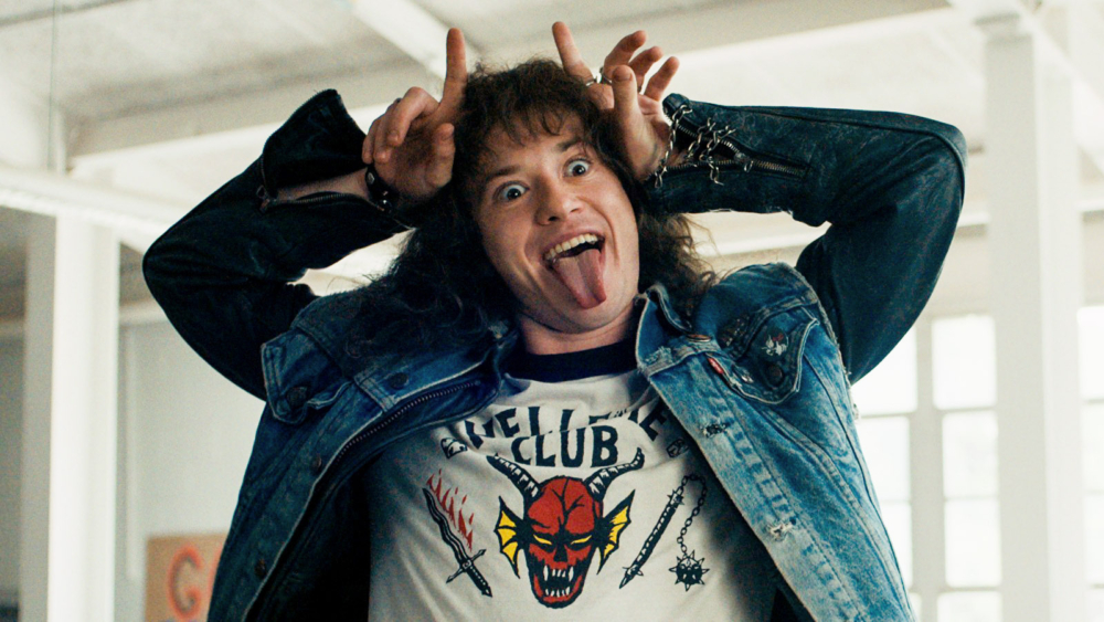 Joseph Quinn。