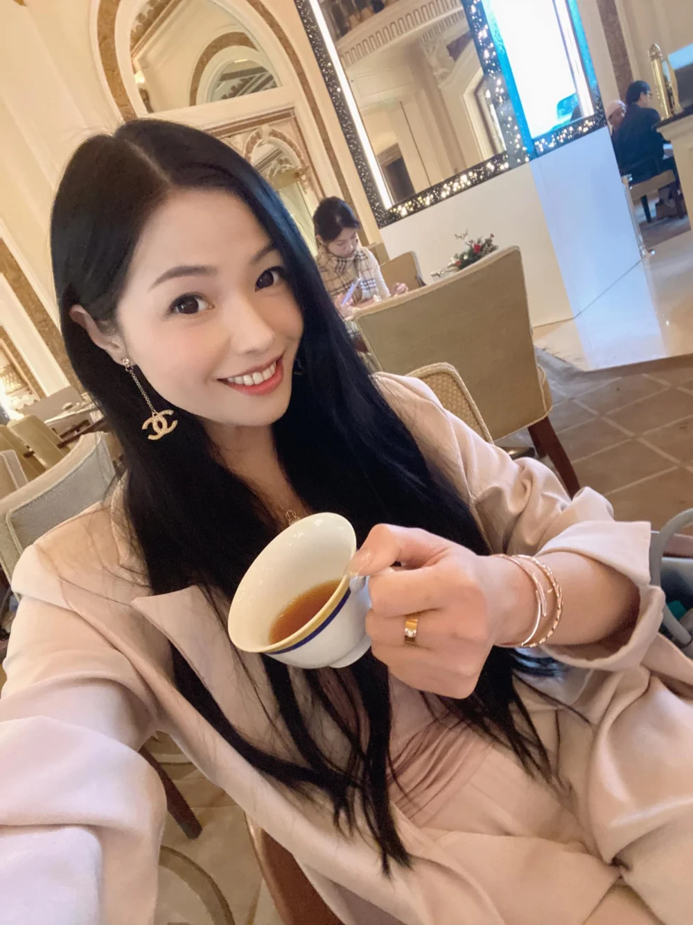 麥玲玲指與Chris聚會中見過面對方相當熱情