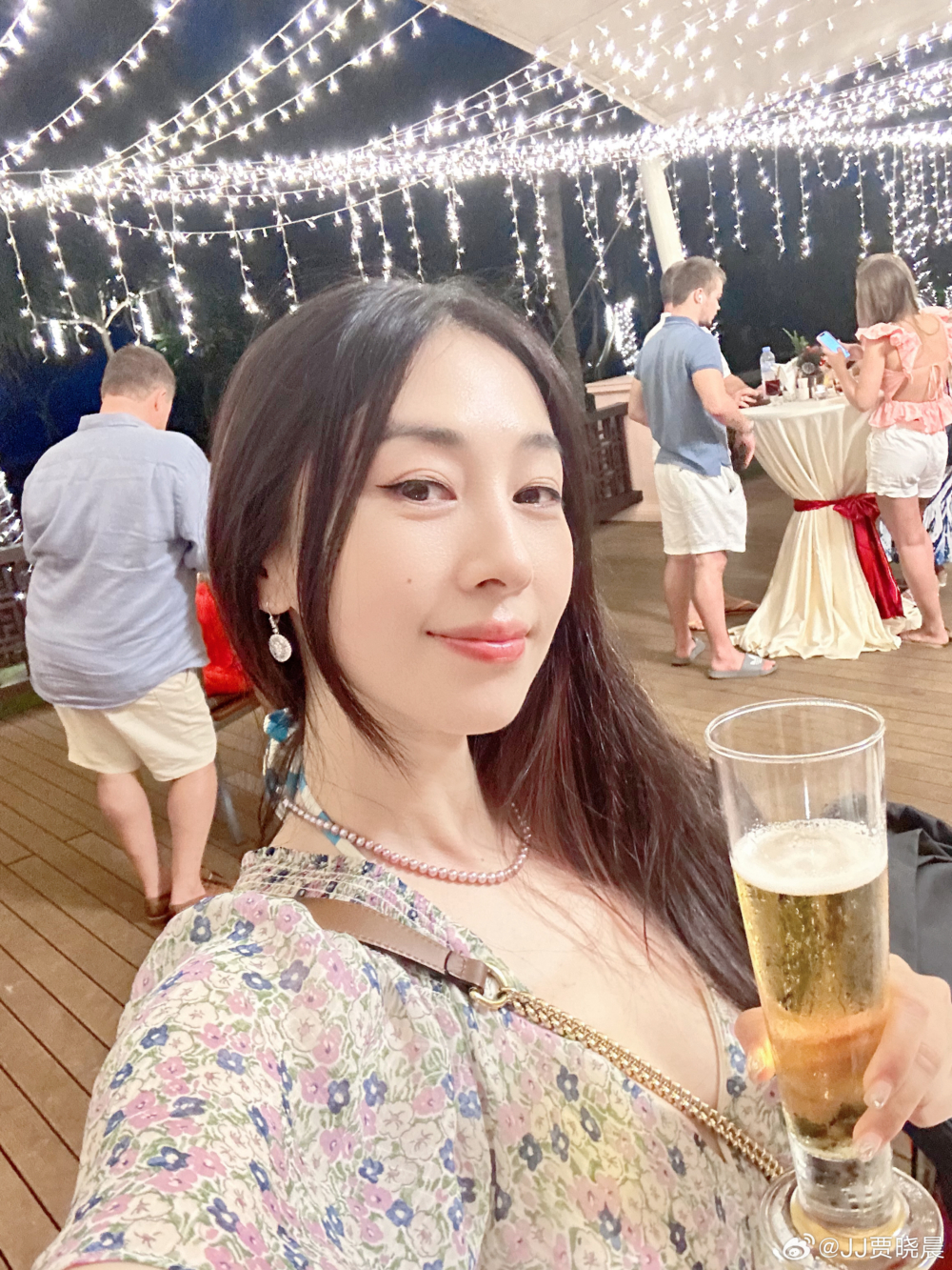 兄弟完全當樊少皇其如提款機一樣,令JJ相當崩潰。