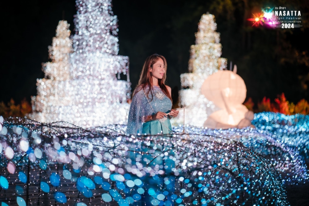 泰國嘅NaSatta公園都有舉行燈光節