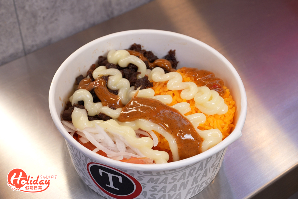 飯採用蛋黃製成,吃起來啖啖都充滿蛋黃香。