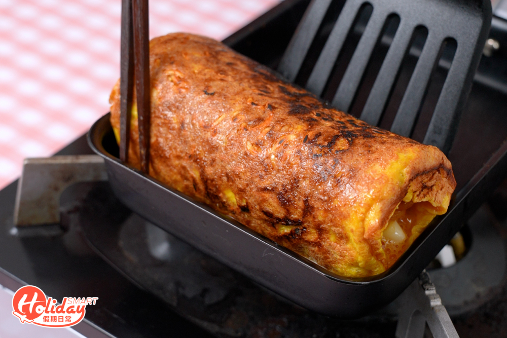 等至熟後再捲起形成蛋卷形狀便完成！