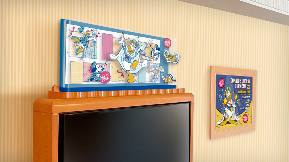 房內處處可見唐老鴨的元素，入住更可獲得限定禮物！