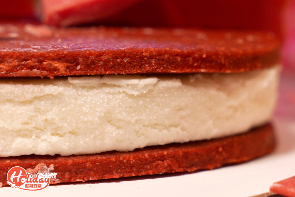 敲碎心心，內裏是檸檬辣椒仔雪糕。