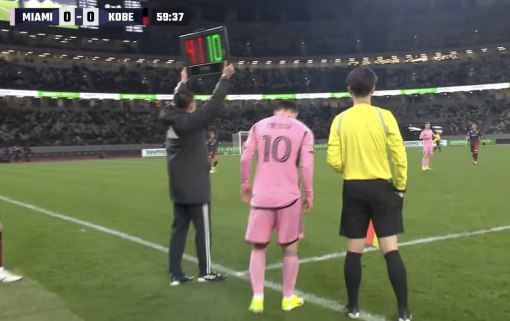 美斯亦喺下半場落場踢波，更踢足30分鐘