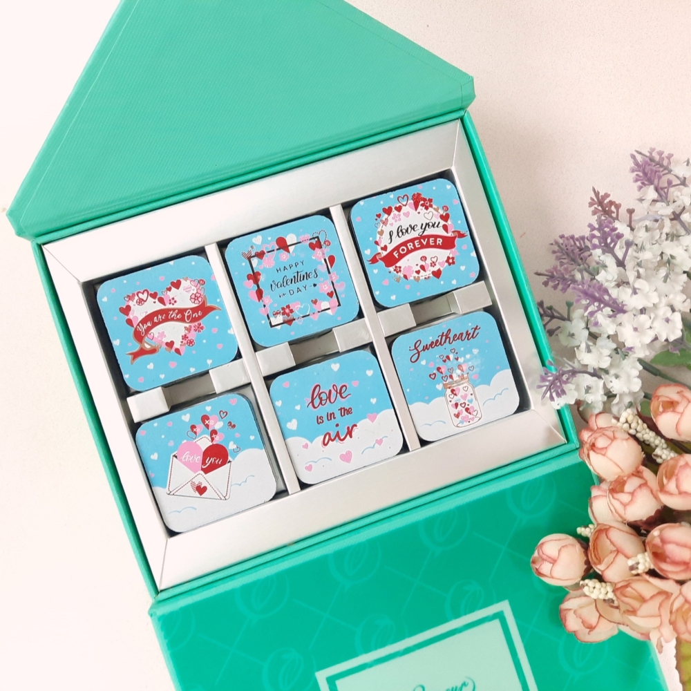 「傳情達意」70%濃度黑朱古力片禮盒（24片裝）。