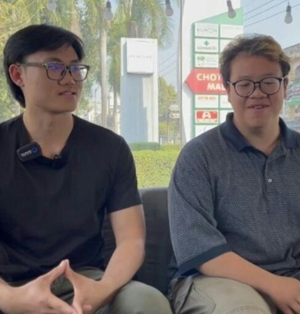 兩名學生就讀泰國清邁府蘭納拉加曼加拉理工大學3年級