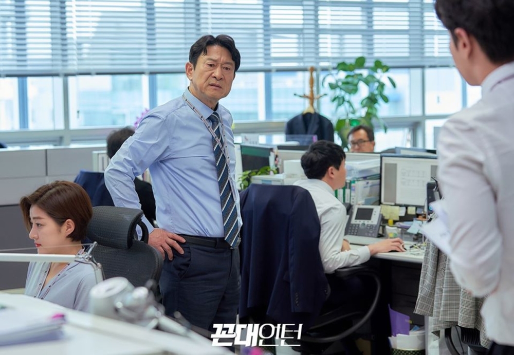 不過同時就有網友持不同看法，指：「把事做好，就不怕被做紀錄」