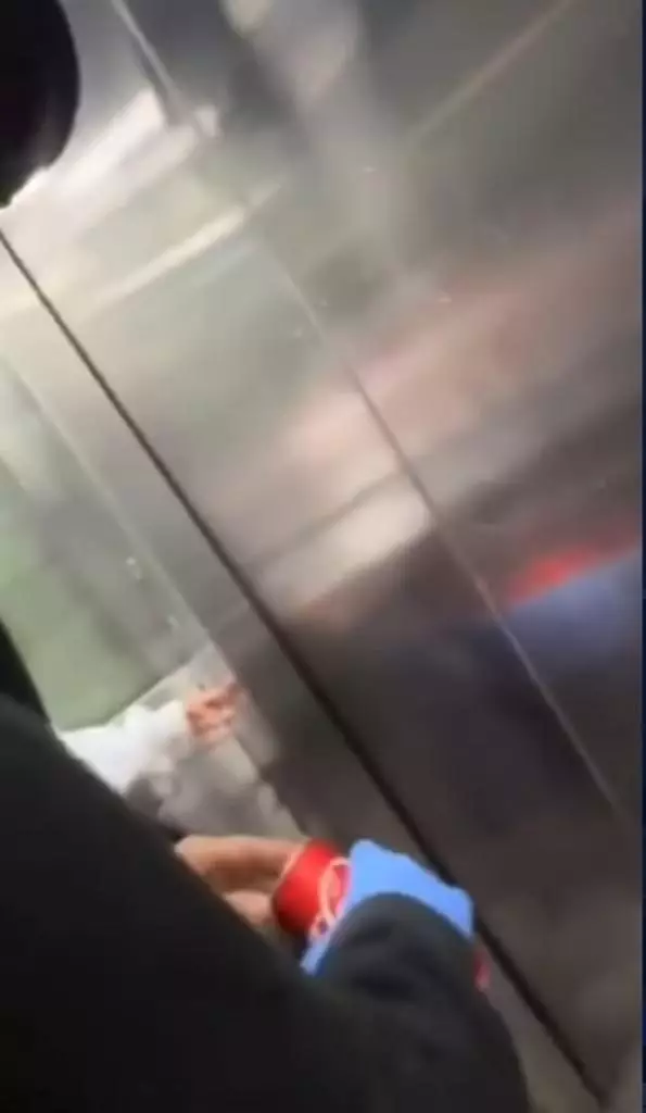 影片流出後隨即引來大批網民不滿，批評中學生的行為可恥。