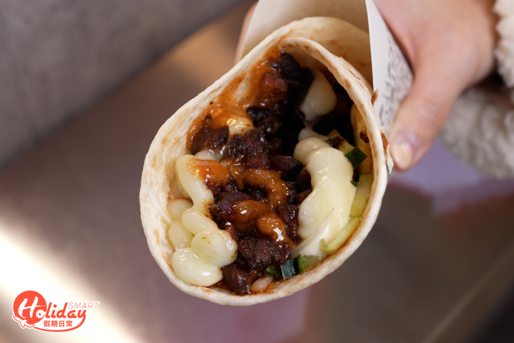 烤卷的滋味肉粒,配搭爽脆的配料,吃起來口感層次豐富。