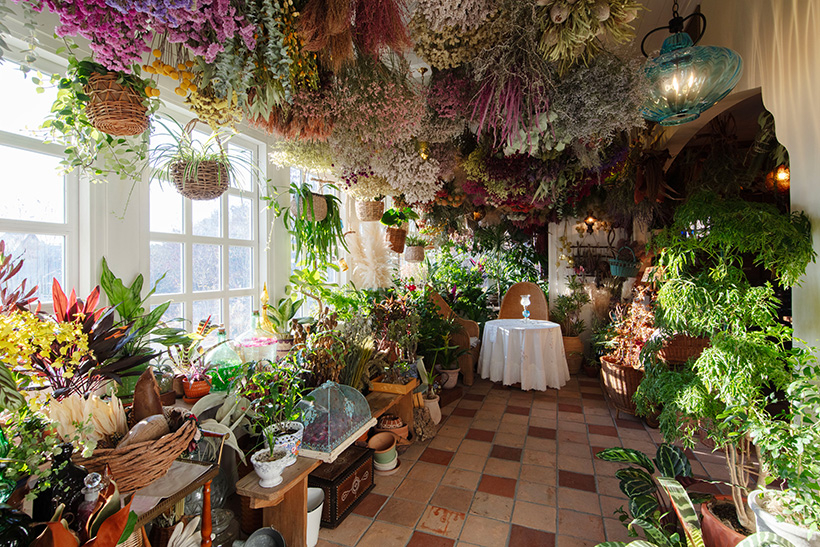 一樓係琪琪媽媽可琪莉製作魔藥的商店。