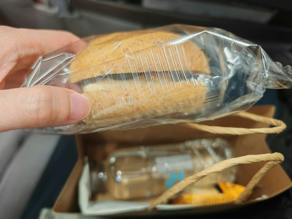 亦有有飛機簡餐一份