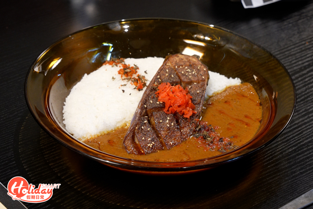 咖喱共有4款主食，包括即叫即煎味噌燒茄子。