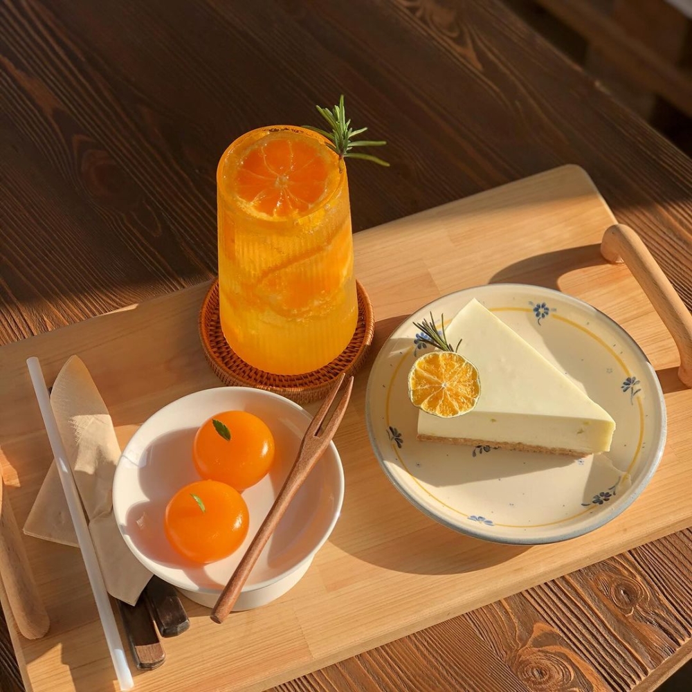橘子氣泡飲、橘子羊羹及橘子芝士蛋糕。