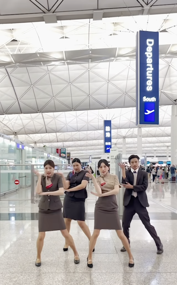 而從韓亞航空的香港官方IG可見，航空公司不時都有上傳空姐及空少於機場熱舞的影片