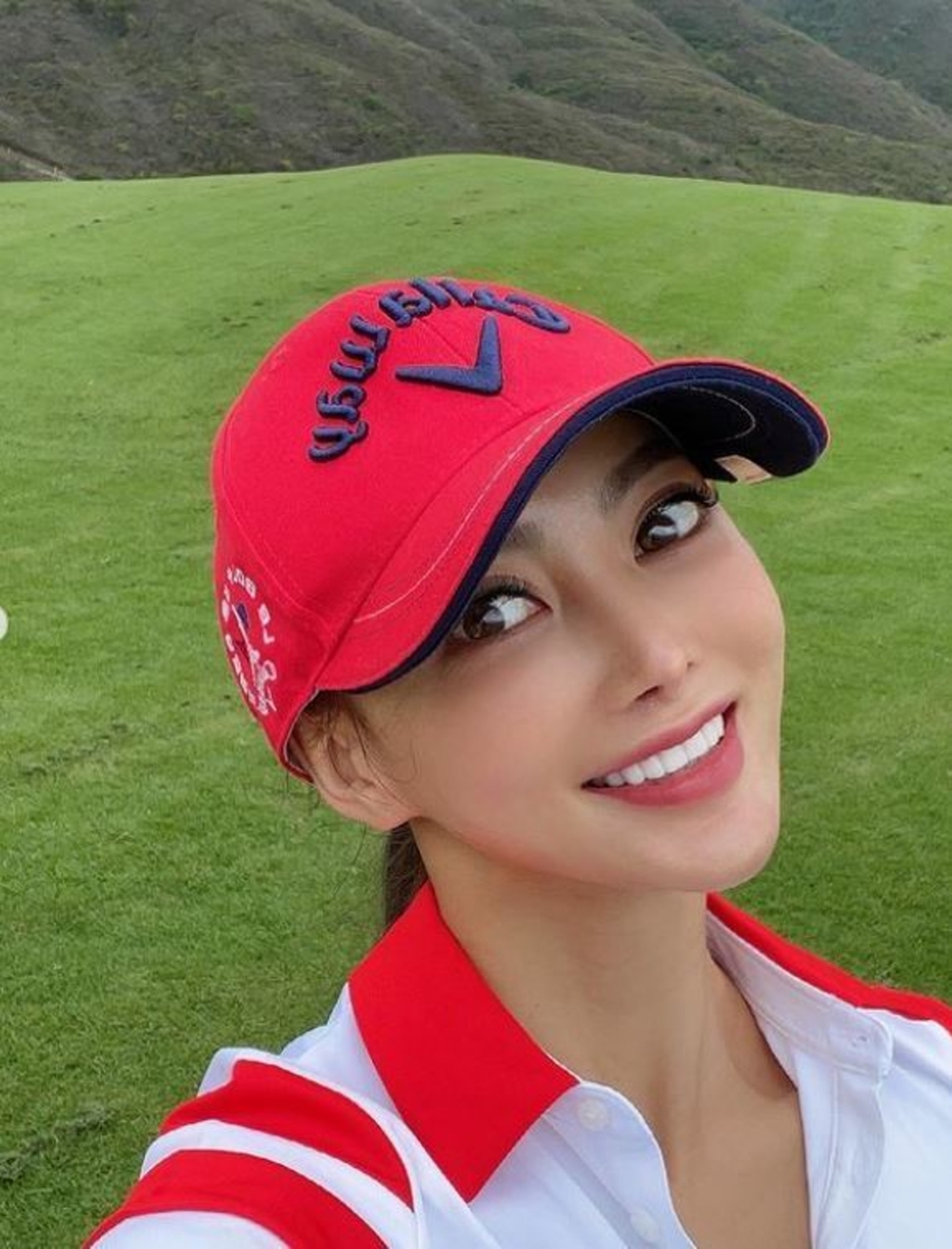 張利華樣貌也大進化，五官變得精緻不少