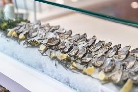 下午茶自助餐主打海鮮盛宴~