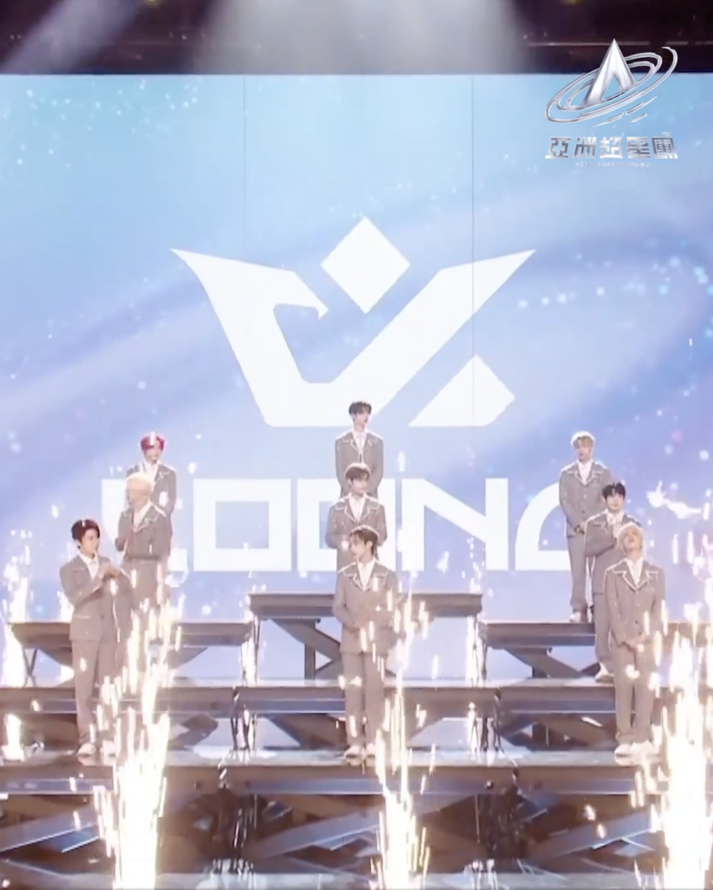 不少人指「LOONG 9」諧音「燶奶」、「燶九」，意頭不好。