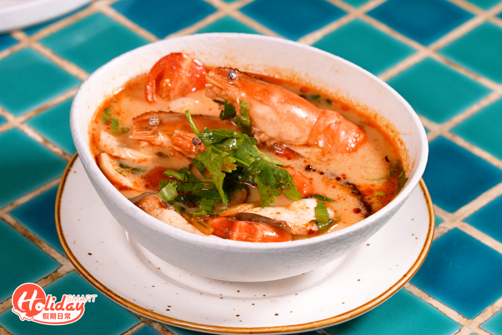冬蔭公大頭蝦湯辣度適中，非常開胃。