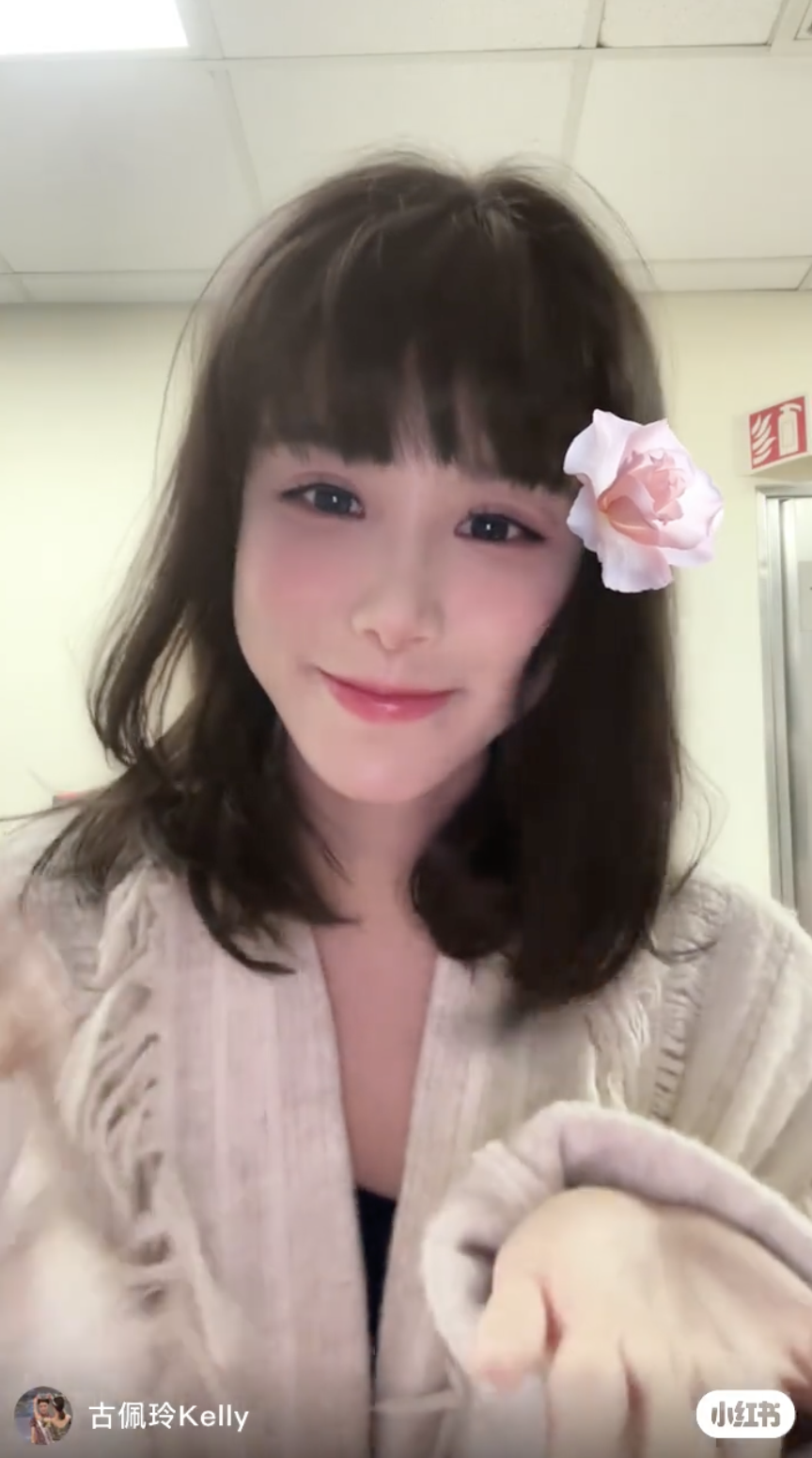 古佩玲平時都經常喺社交網站晒相，最近佢就分享咗一段「手勢舞」影片