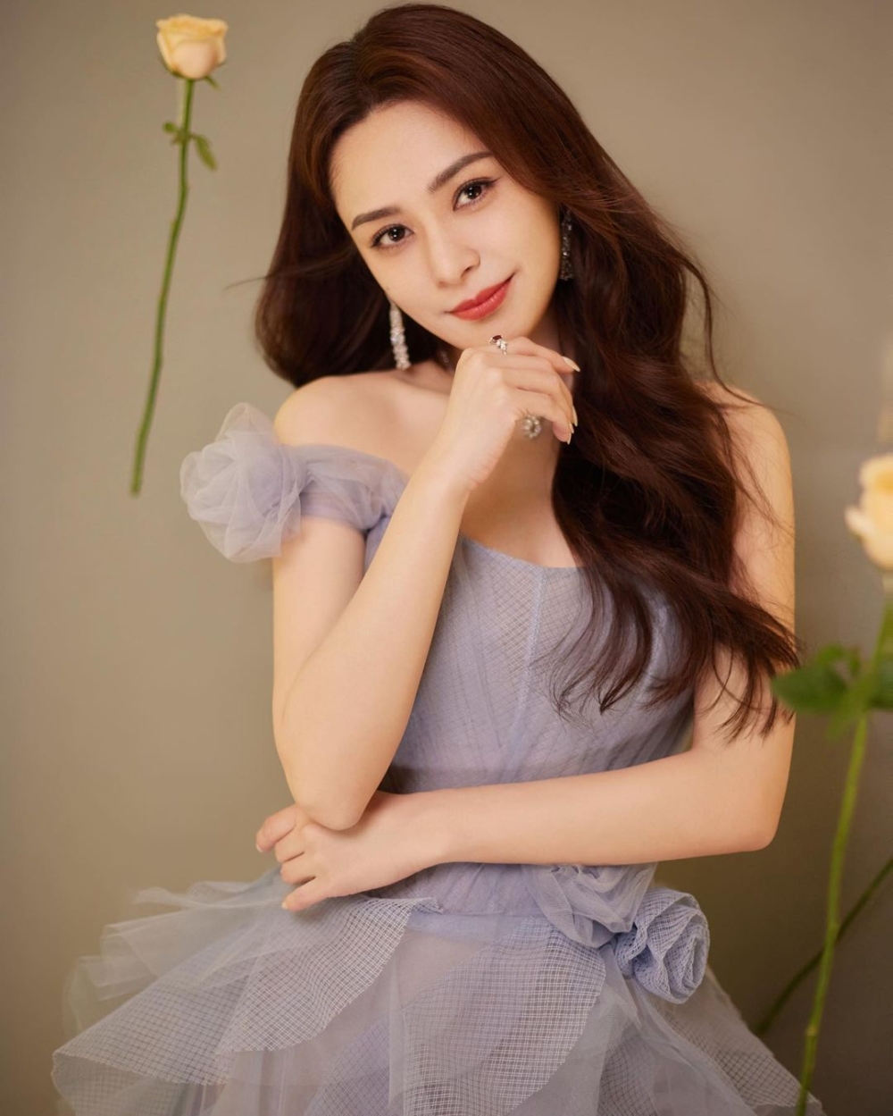 上傳影片的網友在帖文中直斥英皇娛樂安排不善