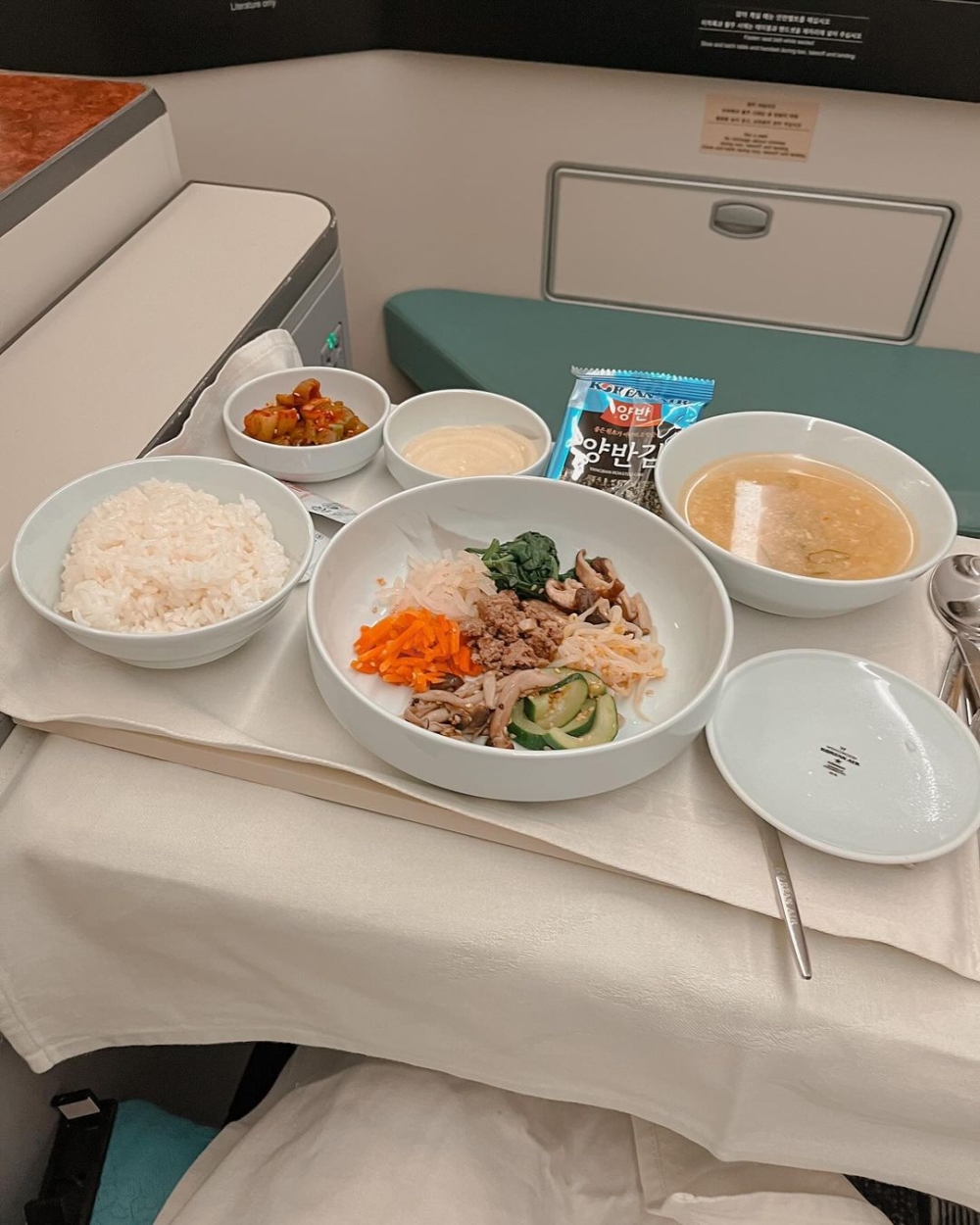 第一道餐點為韓式拌飯,獲戈弗雷大讚!