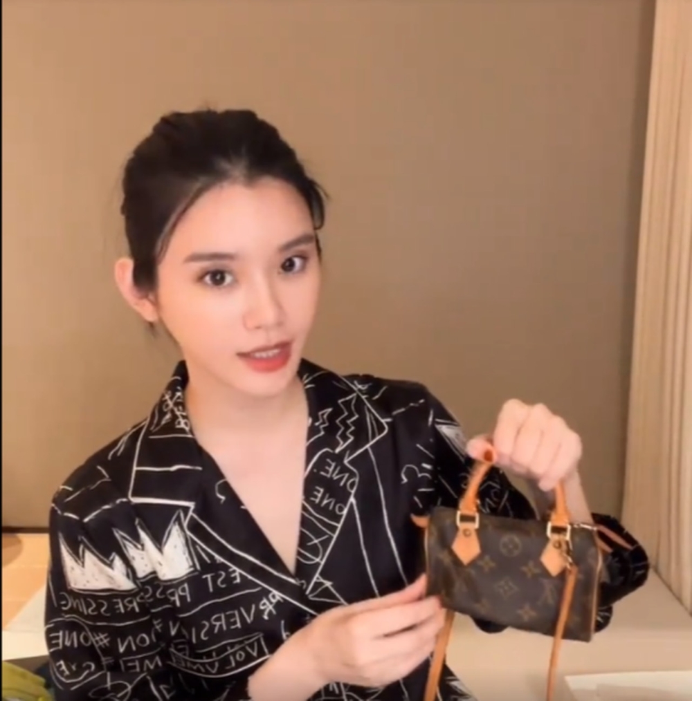 當中包括Chanel、Louis Vuitton、Dior等等,總值超過12萬,相當大手筆!