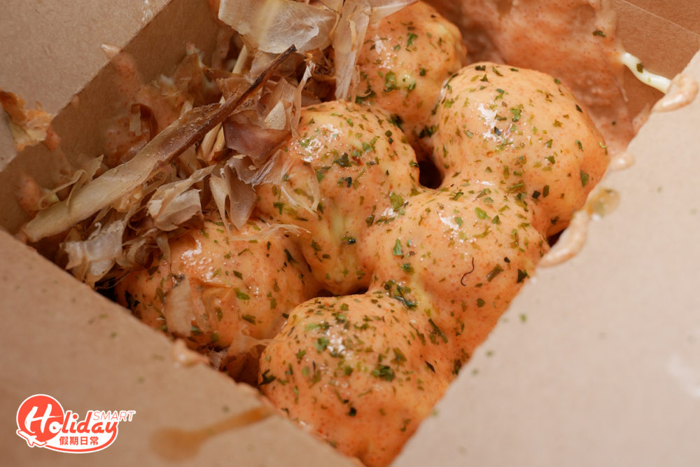 首先必食人氣高企的明太子章魚燒，明太子醬料食落鹹香濃郁