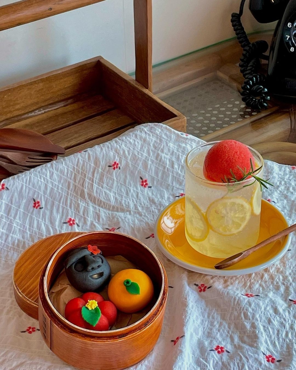 柑橘、石頭爺爺及山茶花造型的甜點~