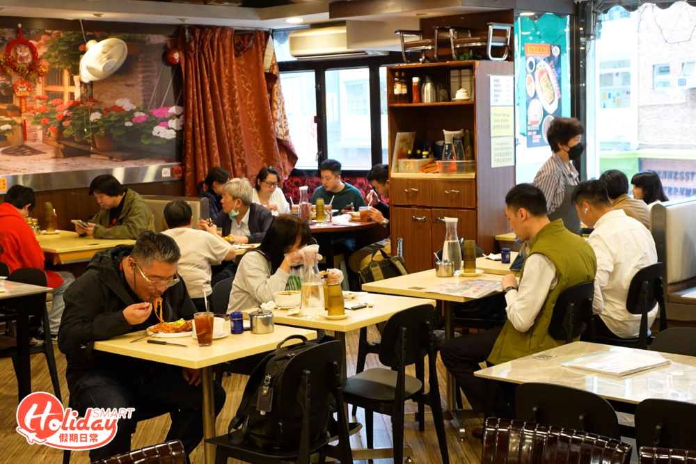 灣仔超過30年歷史的茶餐廳，是附近打工仔放飯的長期飯堂。