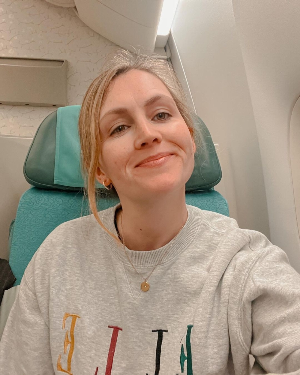 出於好奇一位英國旅遊記者戈弗雷(Kara Godfrey)近日就親身搭機試味!