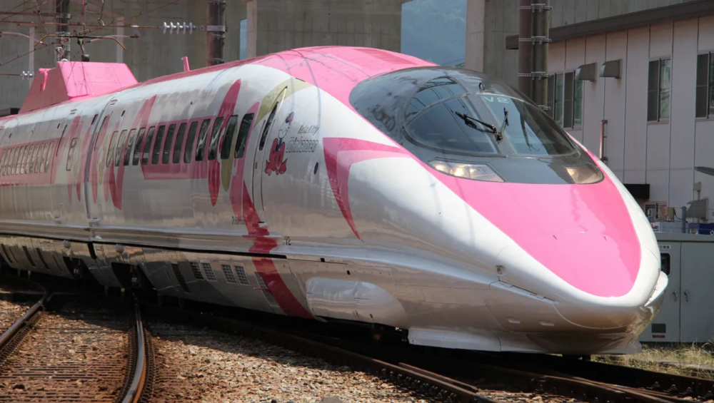 Hello Kitty新幹線需要購買「乘車券」及「特急券」兩張車票才能乘搭~