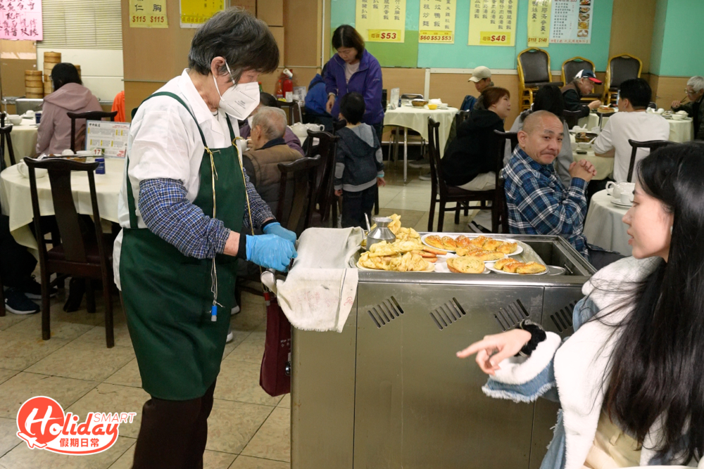 連在車仔選點心的過程，都相當有飲茶的樂趣。