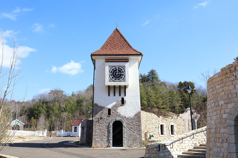 可將哈爾移動城堡全景盡收眼底的鐘樓!