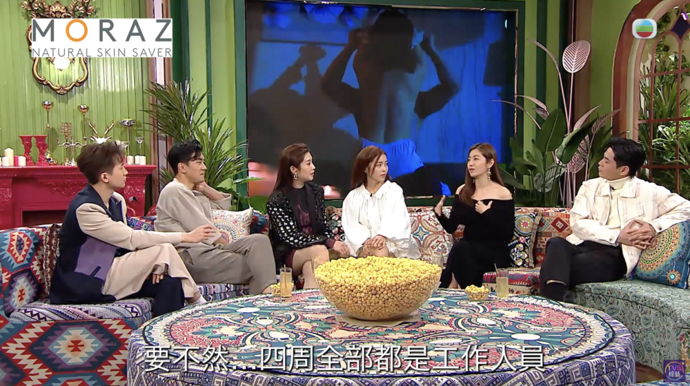 首先他們在劇中有不少親熱戲，兩位女士都表示做足安全措施